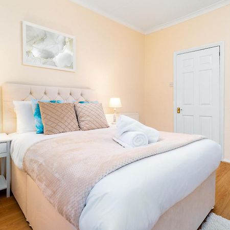 Luxury 3 Bedroom House - Harborne - Parking - Garden - Wifi & Netflix 122G Birmingham Eksteriør billede
