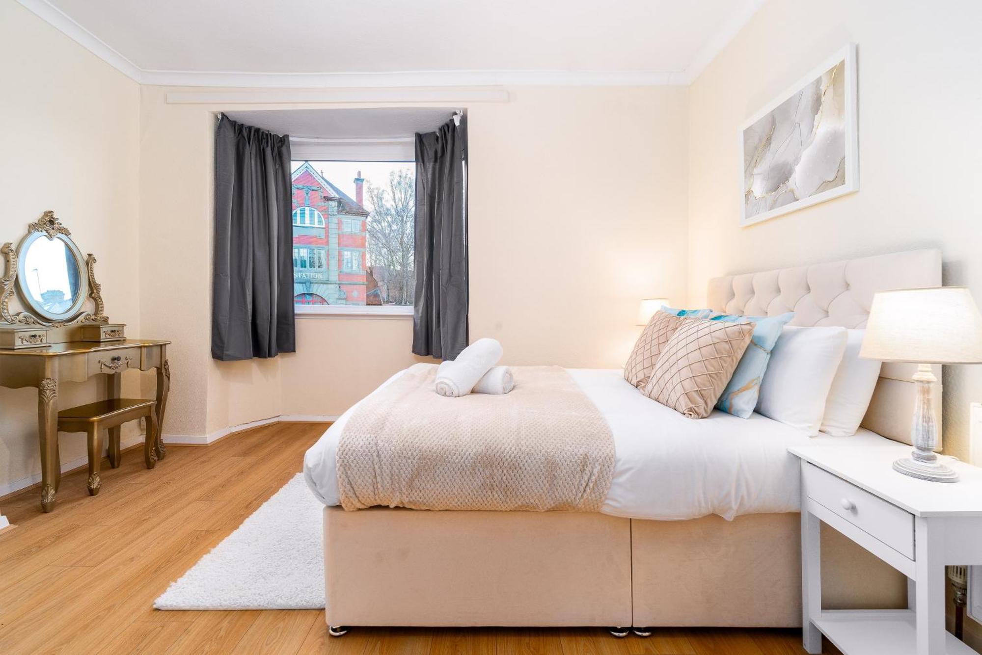 Luxury 3 Bedroom House - Harborne - Parking - Garden - Wifi & Netflix 122G Birmingham Eksteriør billede